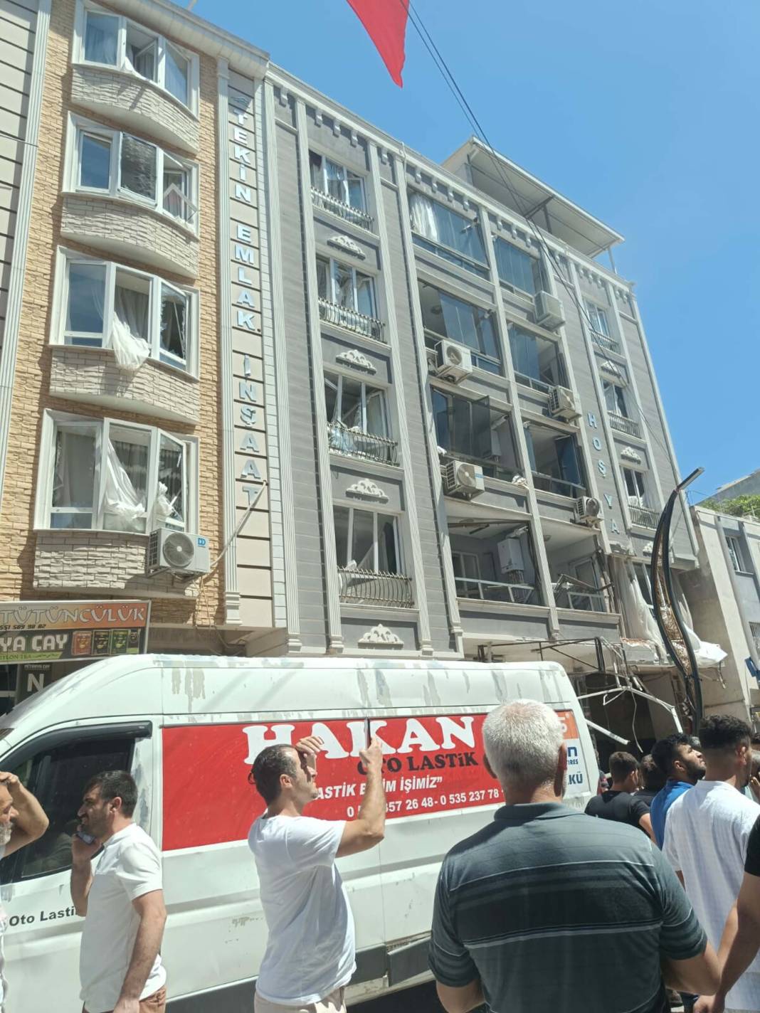 İzmir’deki faciada hasar tespit çalışmaları başladı 9